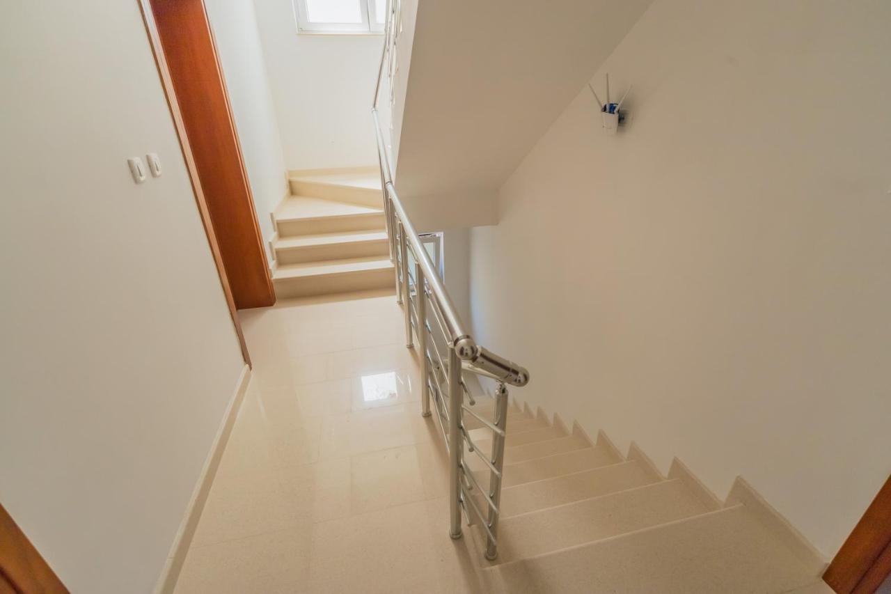 Grejm Lux Family Apartments Petrovac Exteriör bild