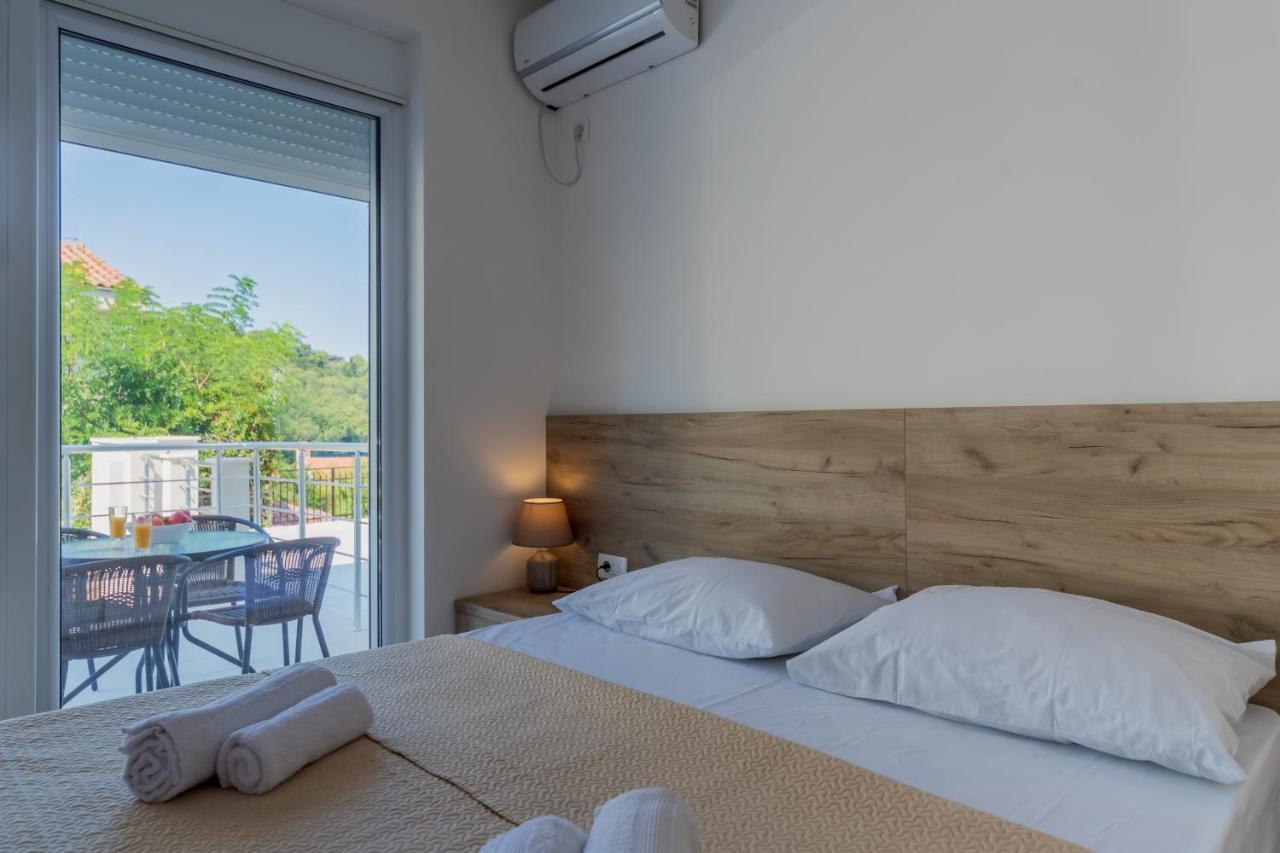 Grejm Lux Family Apartments Petrovac Exteriör bild