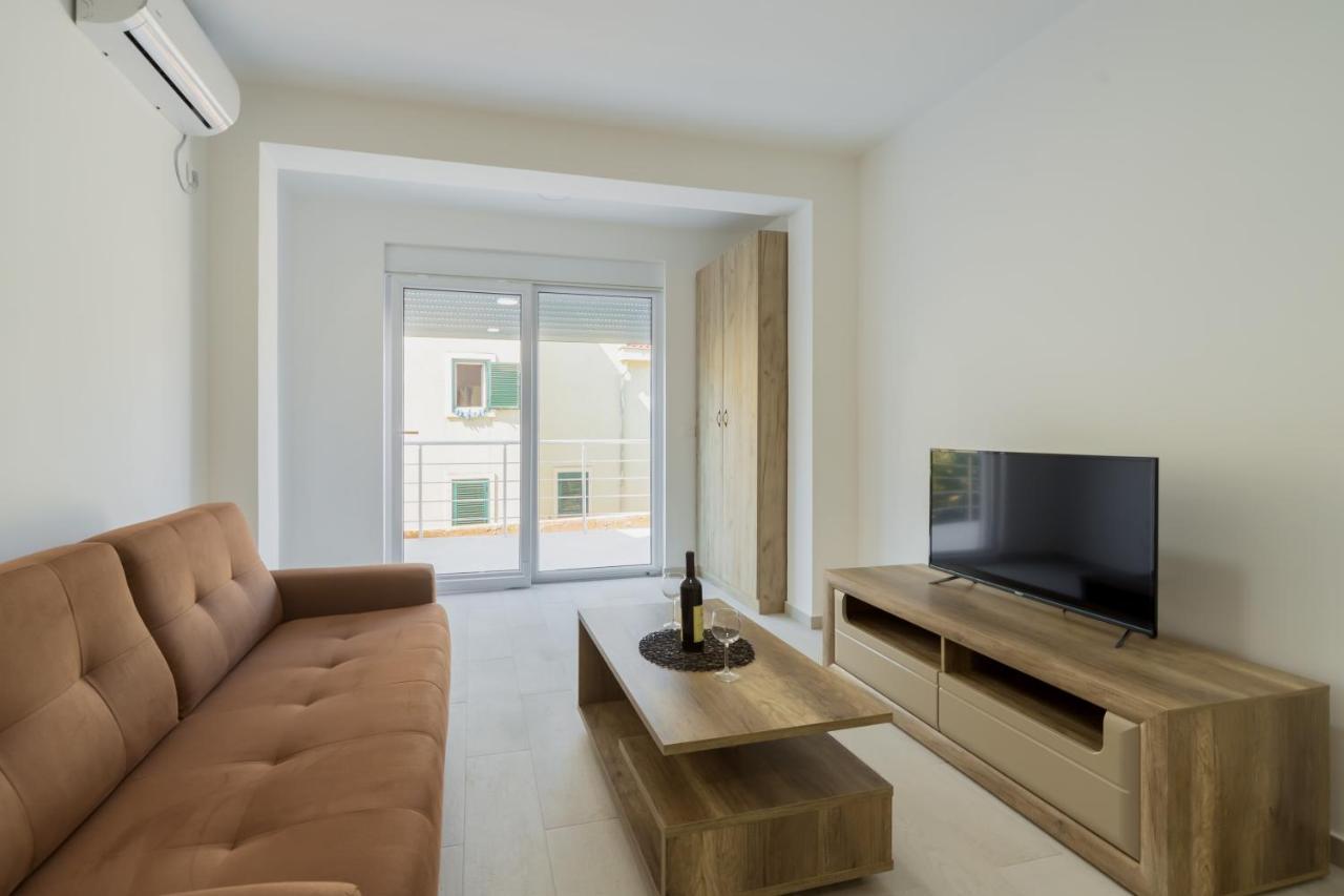 Grejm Lux Family Apartments Petrovac Exteriör bild